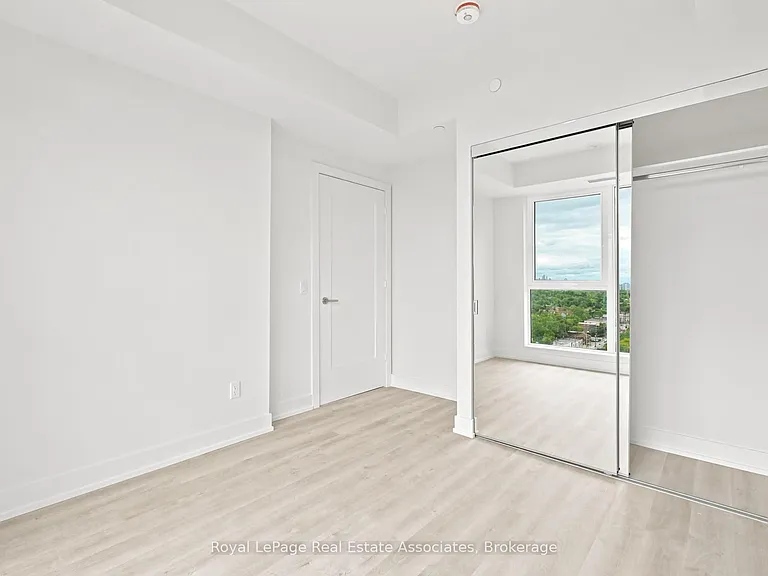 25 Cordova Ave #1812 — Photo 13