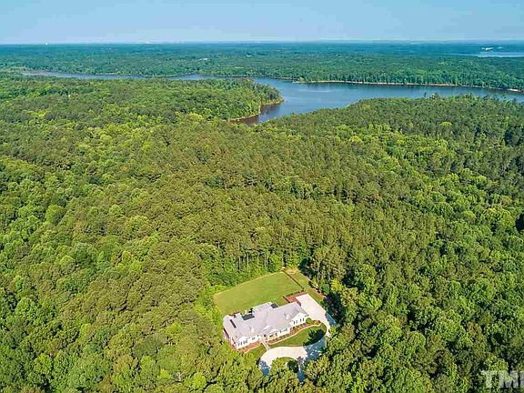3rd image of 7729 Grace Cove Ln