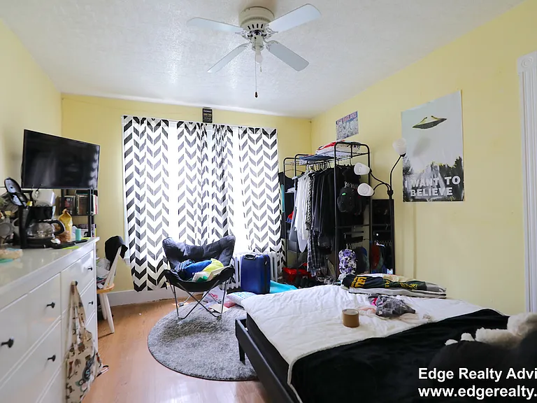 19 Antwerp St #2 — Photo 6