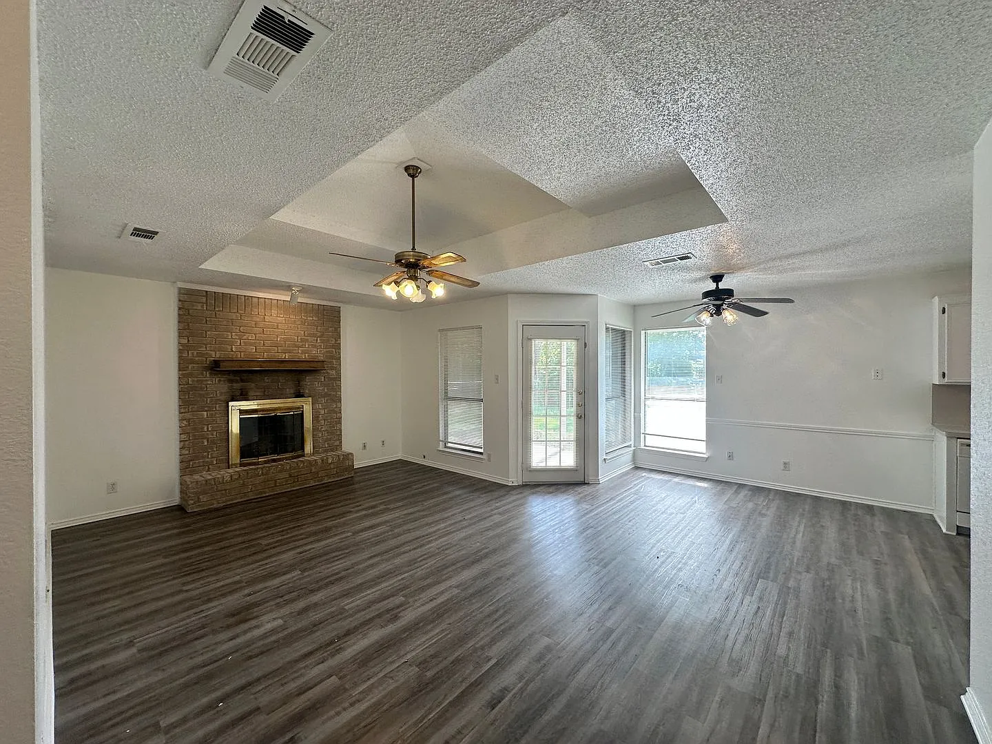 1/2 Off 1st Months Rent! — Photo 2