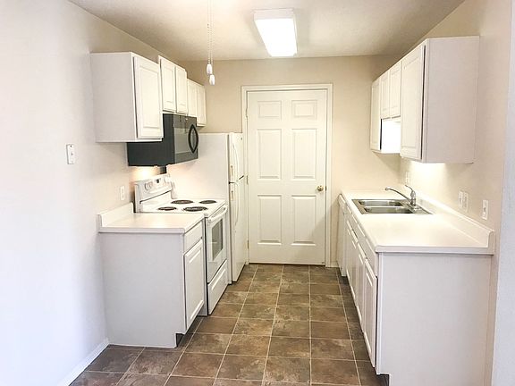 3rd image of 6003 S Cliff Ave #2313
