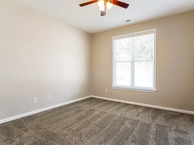236 Haywood Ln — Photo 13