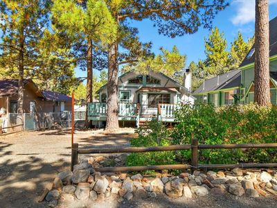 155 Cedar Ln, Sugarloaf, CA, 92386