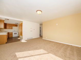 1010 Valley Dr, Riverdale, IA 52722