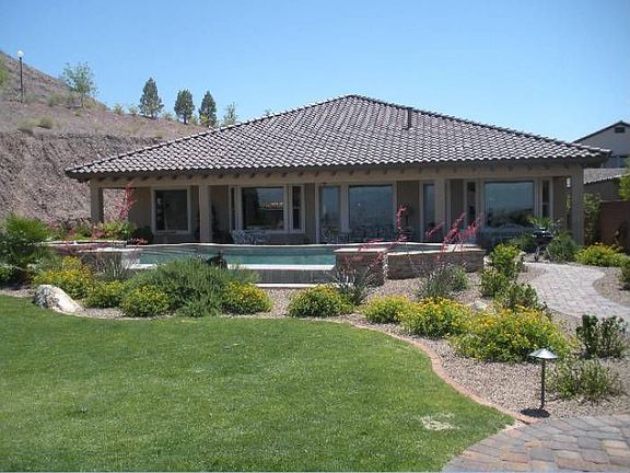 Covered patio at rear