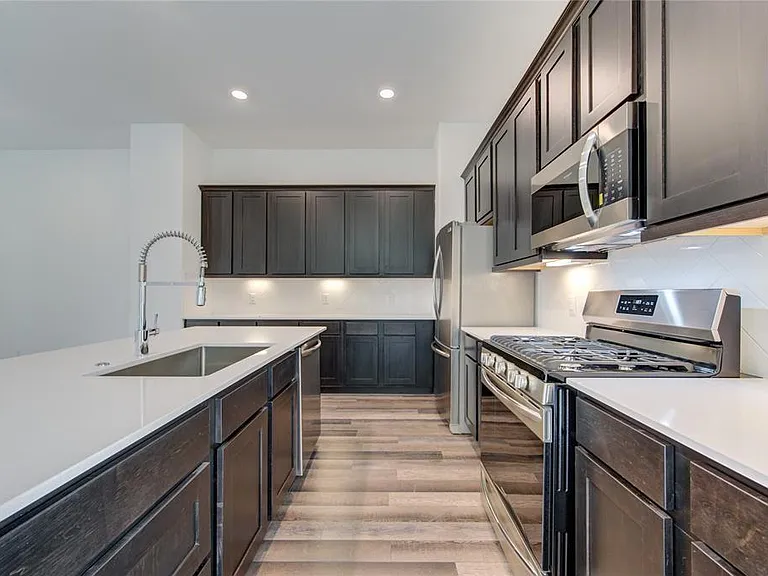 1415 Adell Rose Ln — Photo 30