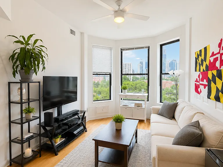 944 N Orleans St #301 — Photo 1