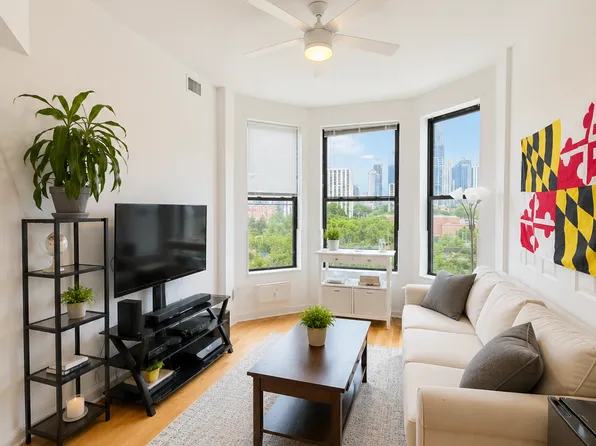 944 N Orleans St, Chicago, IL