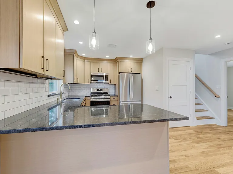 134 Johnson Ave — Photo 9