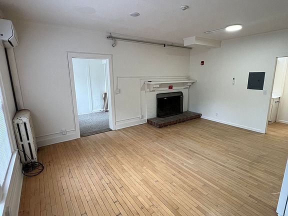 2nd image of 509 Wyckoff Rd #5