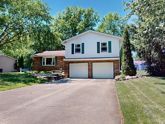 2nd image of 912 Tamarack Dr