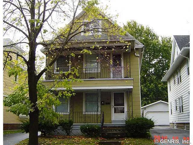39 Saranac St photo 1