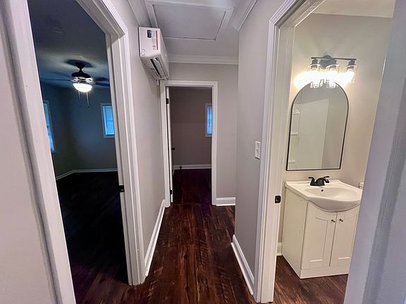 3rd image of 378 Badger Ln