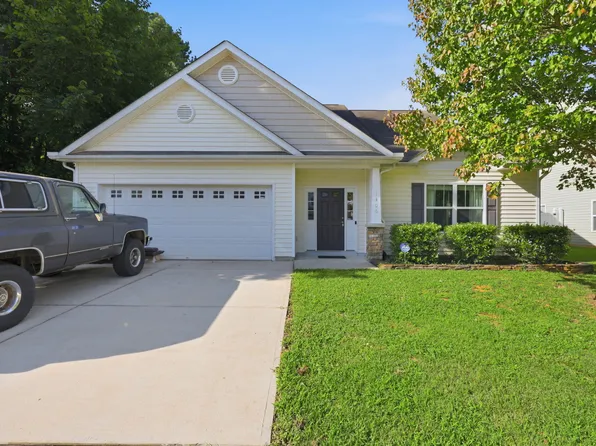 1406 Copper Cir, Mebane, NC 27302