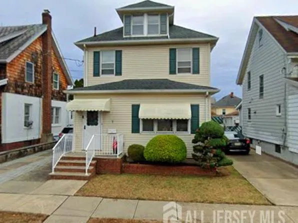 7 Johnson Pl, South River, NJ 08882