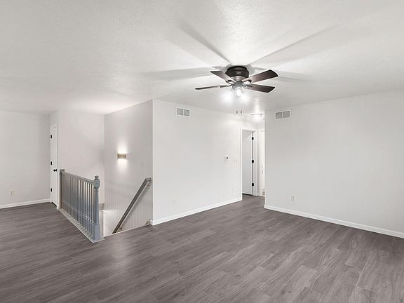 5th image of 2915 Leana Dr