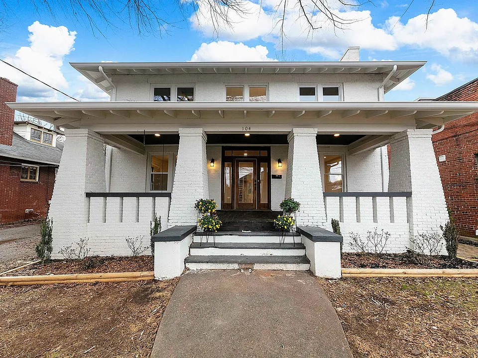 104 E Glenwood Ave