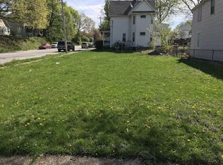 1204 17th St, Moline, IL 61265