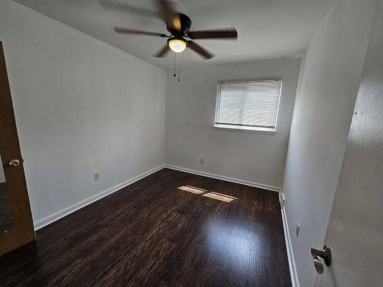 1612 Benson St #2 — Photo 11