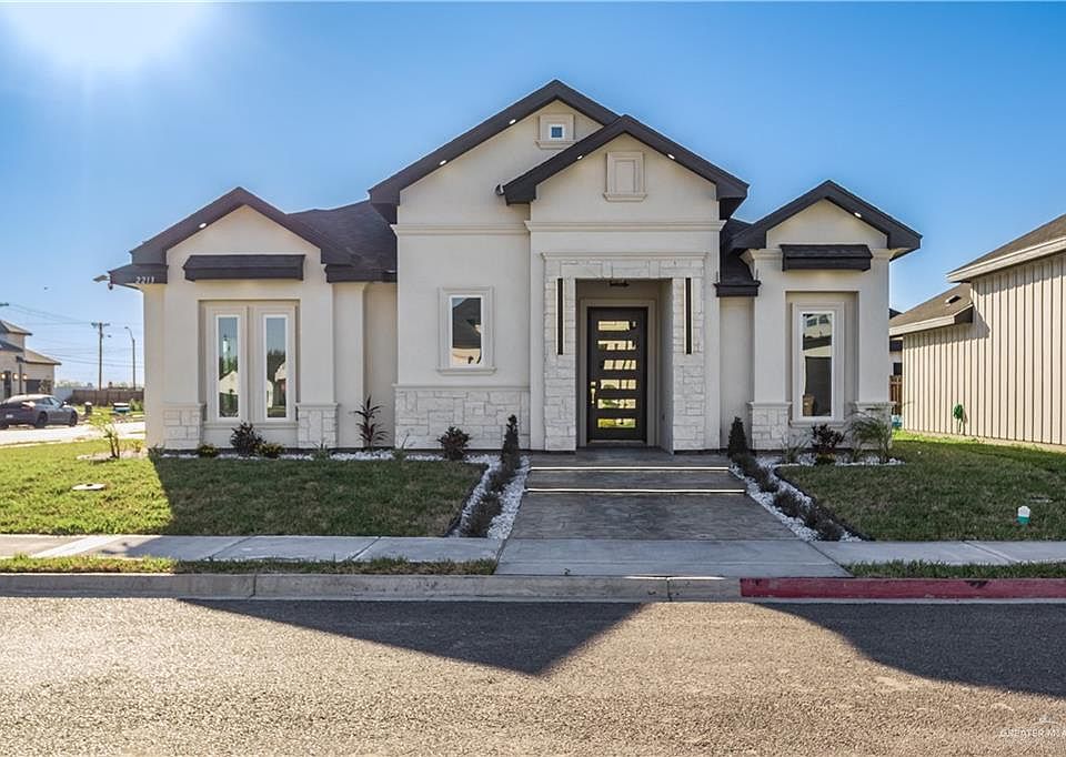 1st image of 2213 N Piedra Ave