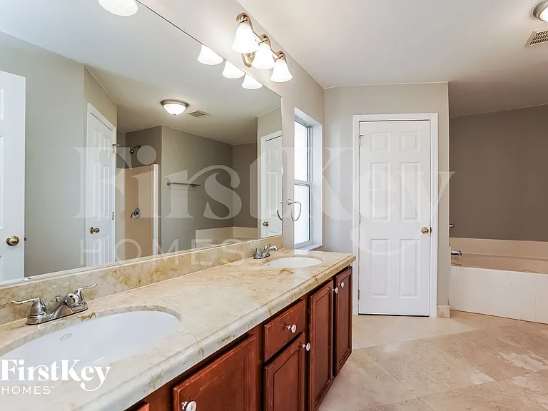 1606 SW 14th St — Photo 11