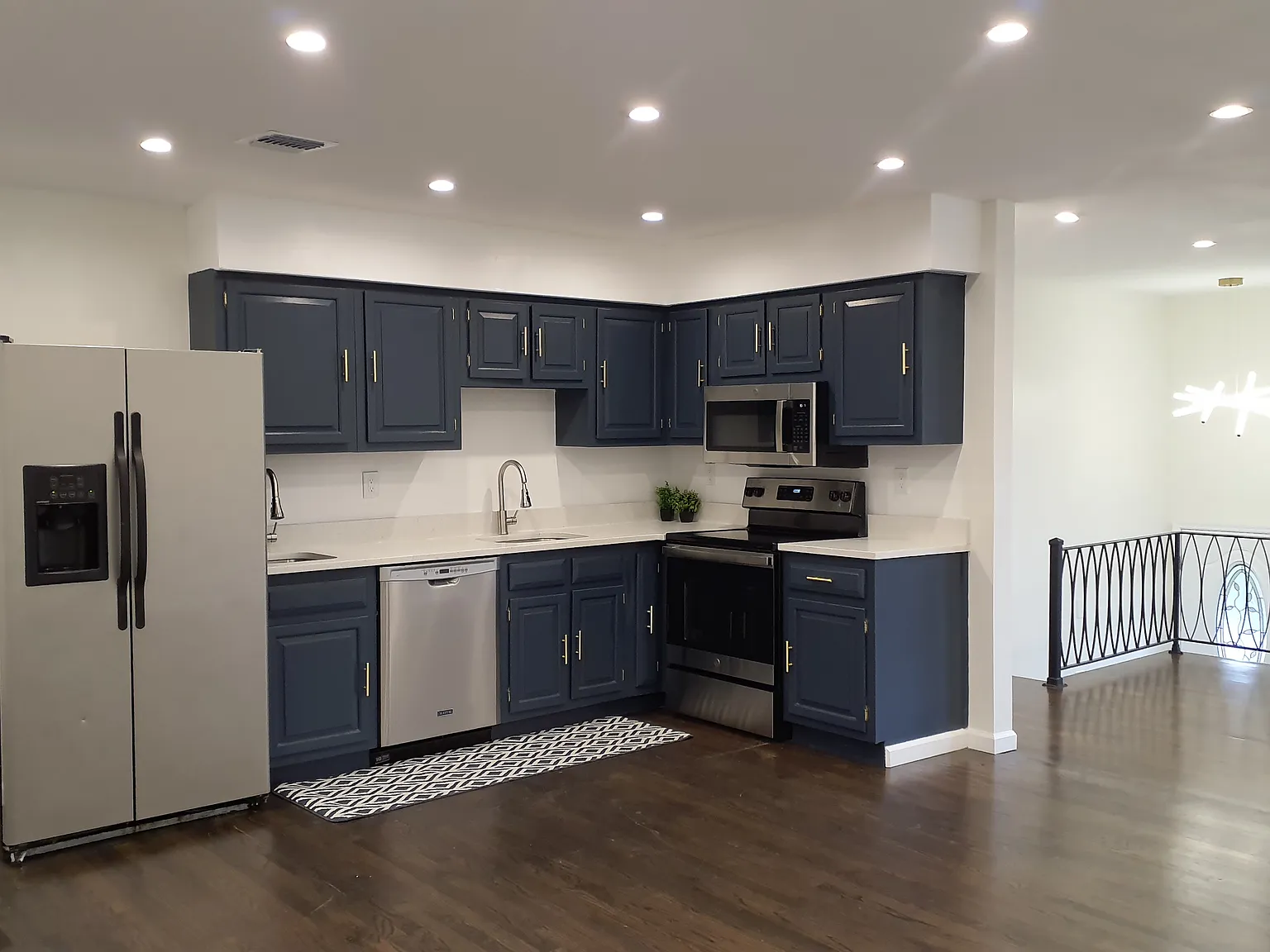 6 bed, $4,100 — Photo 3