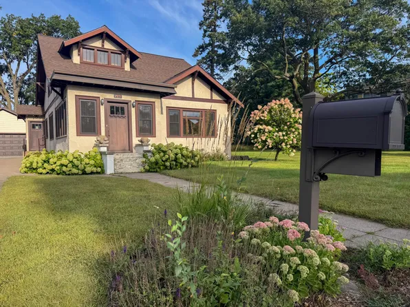 723 1st St NE, Little Falls, MN 56345
