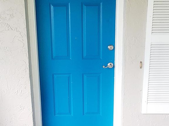 5th image of 122 Hazel Blvd