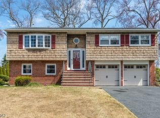 6 Addison Dr, Fairfield, NJ 07004