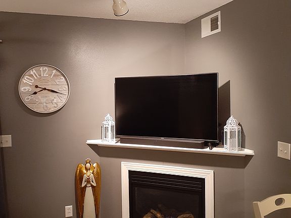 Cozy fireplace!