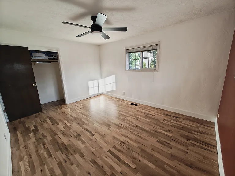 2116 Crestbrook Rd — Photo 9