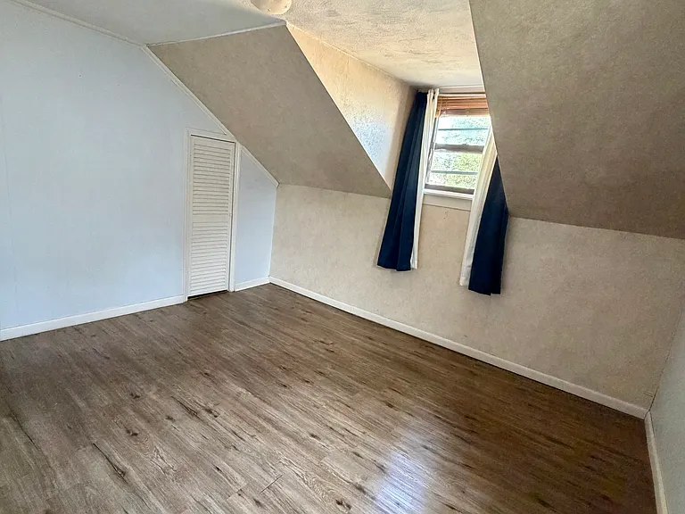 26 Wintworth St #2 — Photo 11