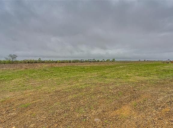 4th image of 6400 County Road 204