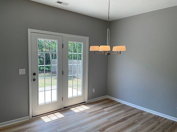 5th image of 4019 Darrow Dr