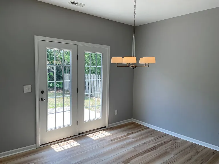 4019 Darrow Dr — Photo 5