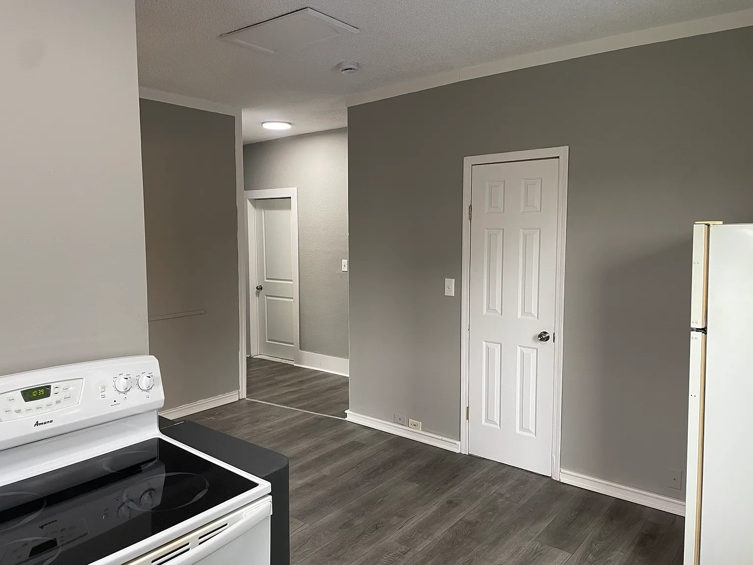 2 bed, 950 sqft, $1,150 — Photo 4
