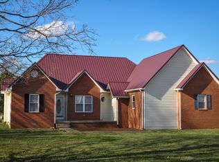 102 William E Lobb Dr, Greensburg, KY 42743