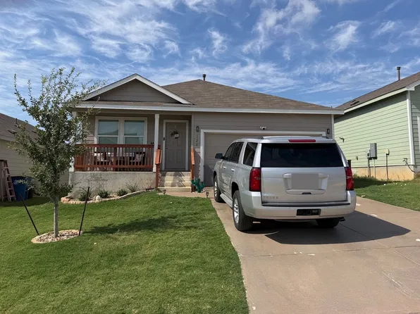 129 Wood Moss Dr, Floresville, TX 78114