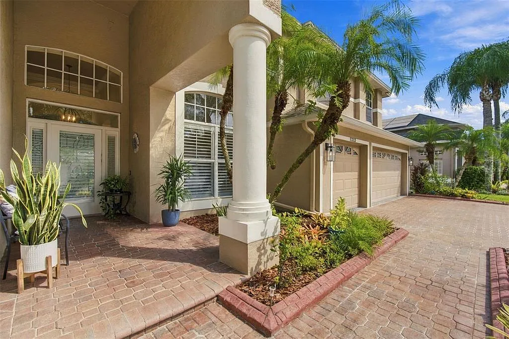 5 bed, 3.0 bath, 3290 sqft, $5,500 — Photo 4