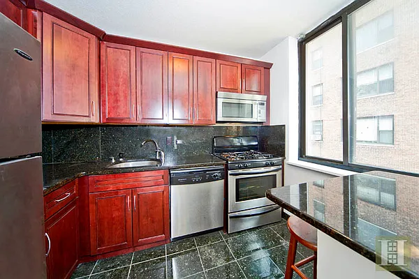 Rented by Halstead Real Estate | media 15