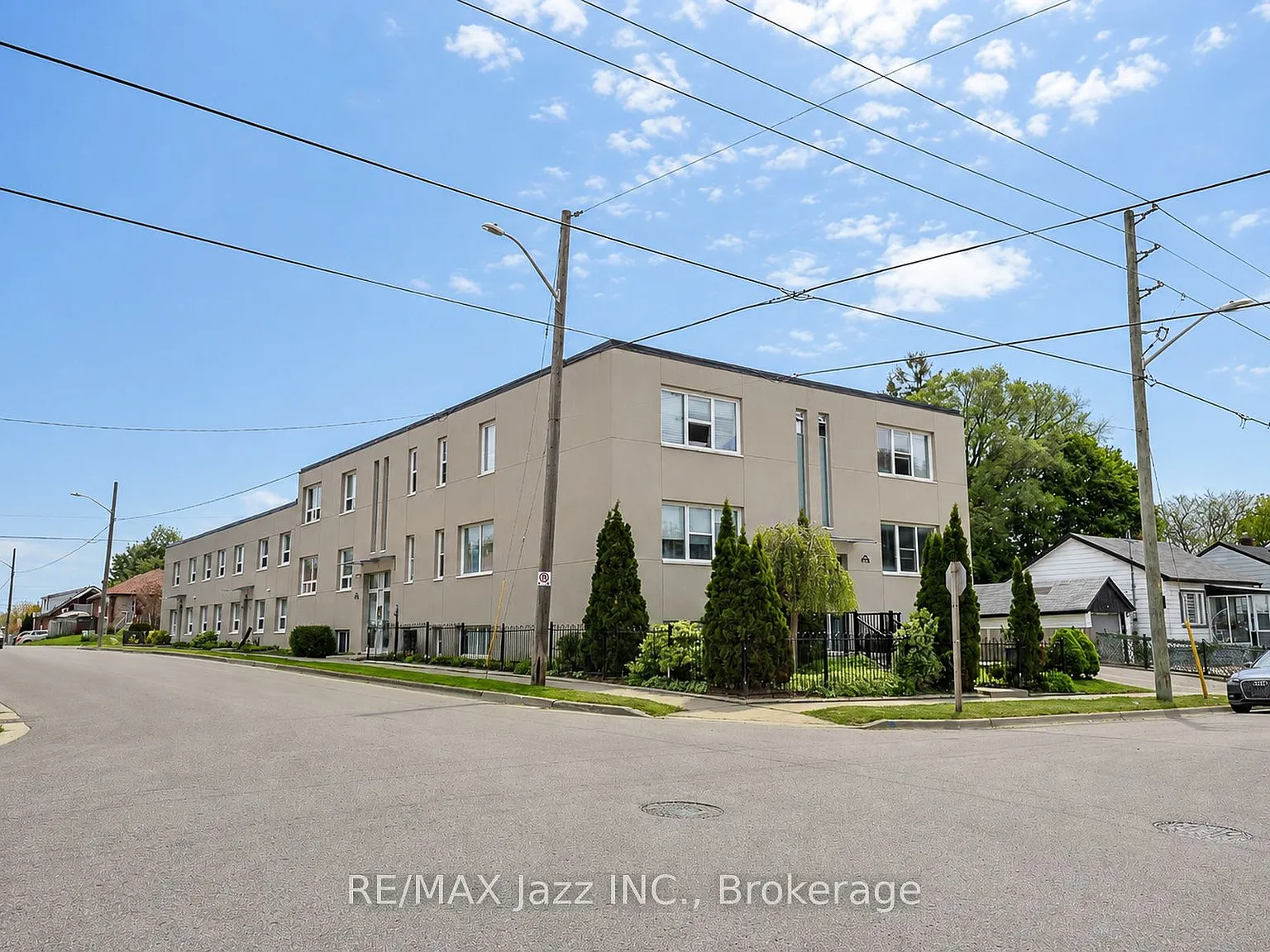 2 bed, $1,799 — Photo 2