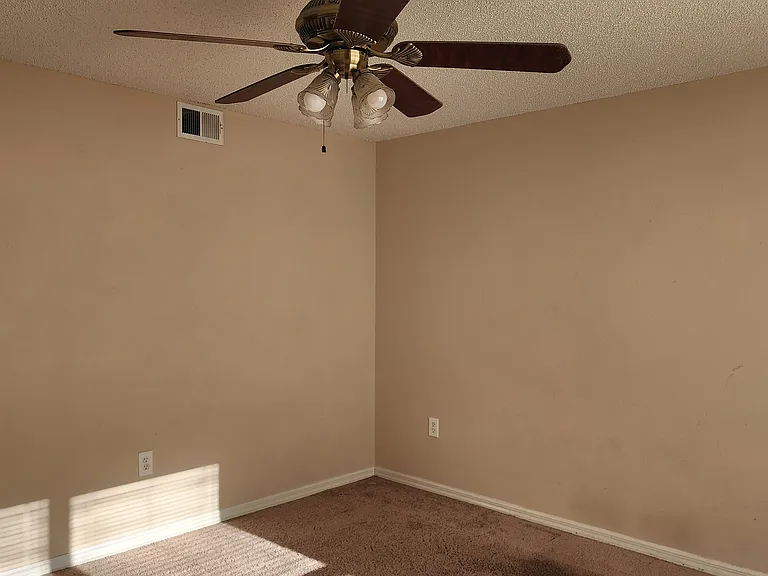 11228 Roman St — Photo 12