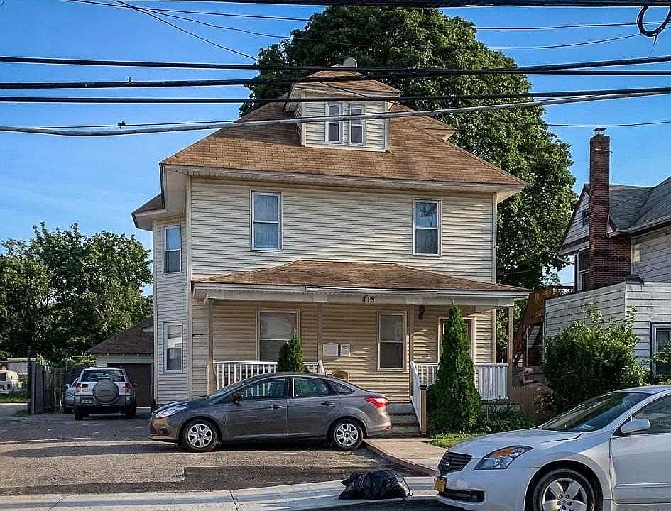1st image of 418 Oak St