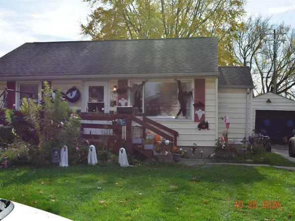 208 Morrell St, Yale, MI 48097