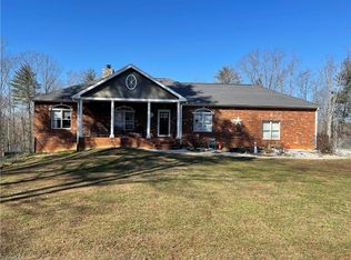 1535 W Old Phillips Rd, Pinnacle, NC 27043