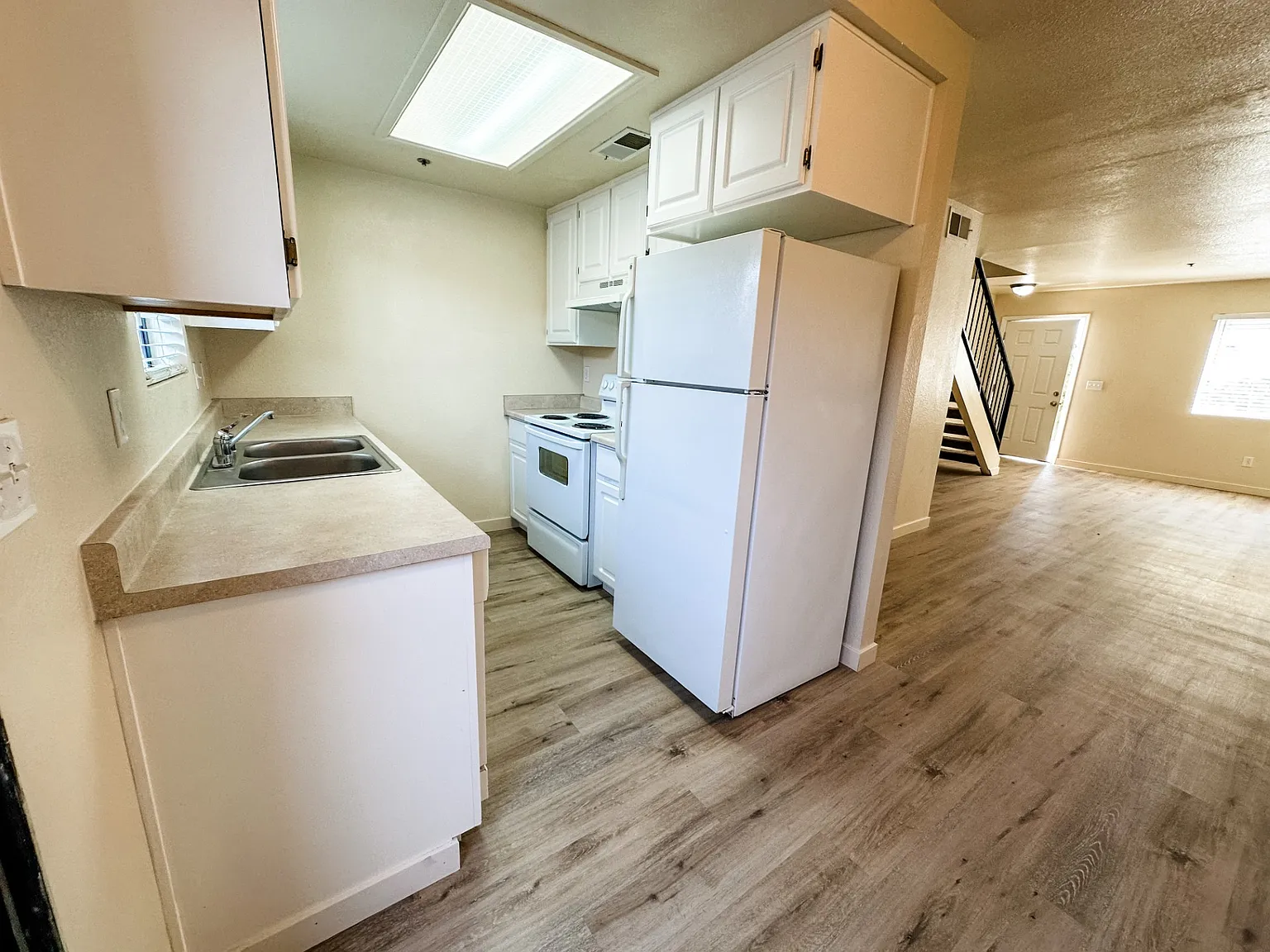 2 bed, 850 sqft, $1,500 — Photo 3