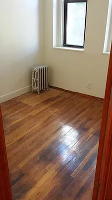 Rented by Kings Court Real Estate | media 29