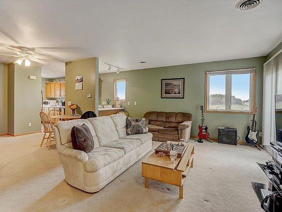 5th image of 452 Meadowridge Cir