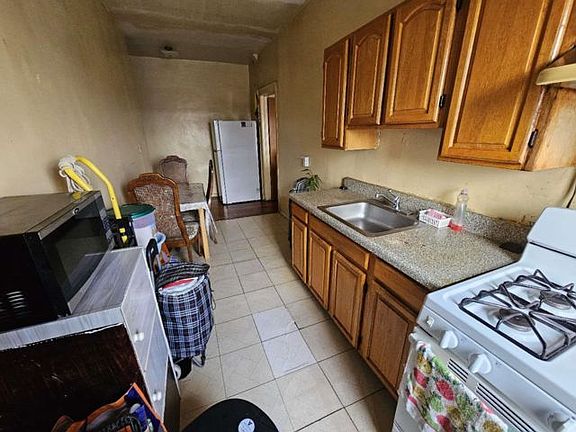 5th image of 55 Orchard St #12010