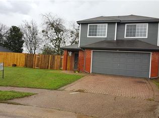 564 Majestic Park Ln, Cedar Hill, TX 75104